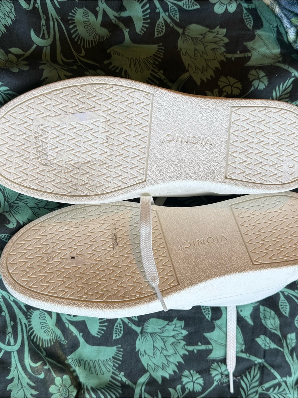 Vionic Emery White Leather Sneaker Women’s Size 9 NWOB - Picture 3 of 6
